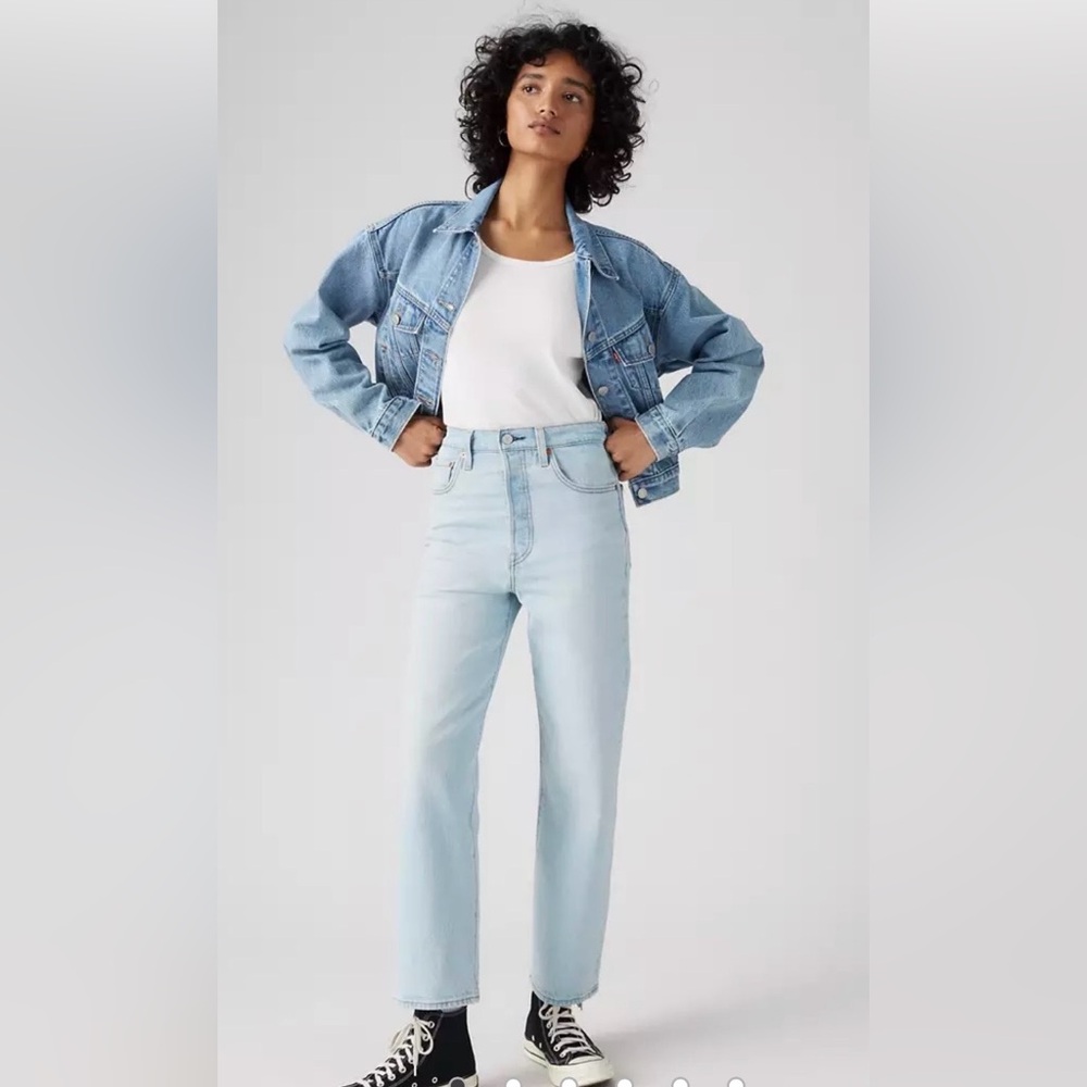 Levi's Ribcage, Button Fly, Straight Leg Ankle Jeans in Light Blue Wash